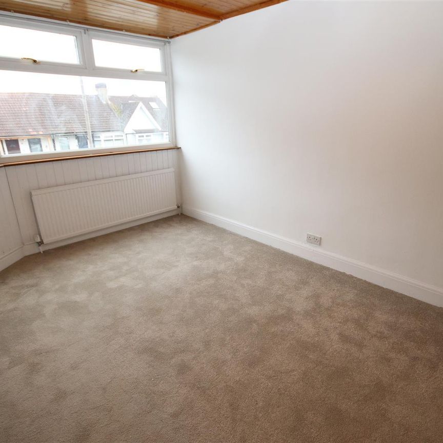 3 bedroom Semi-Detached House to let - Photo 1