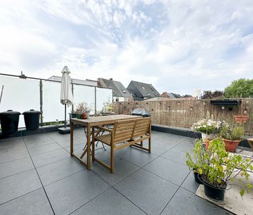 Ruim 3-slaapkamer duplex appartement met groot terras! - Photo 2