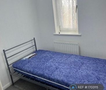 3 bedroom maisonette to rent - Photo 3