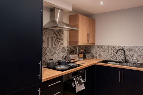 Studio Flat / Apartment - Photo 1