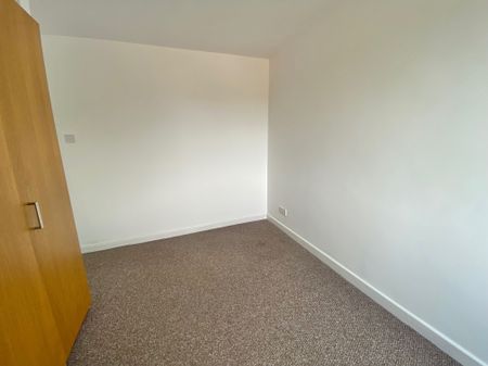 Court Farm Road, Bristol, BS14 - Photo 2