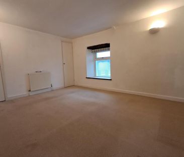 2 bedroom semi-detached house to rent - Photo 6