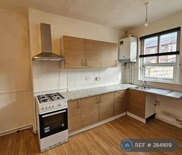 2 bedroom end of terrace house to rent - Photo 3