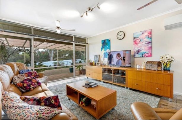 Para Hills - Photo 1