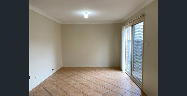 4 BEDROOM DOUBLE STOREY HOME! - Photo 1