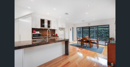 Stylish Family Living in a Prime Spotswood Location - Photo 5