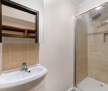 Spacious home with flexible floor-plan - Photo 6