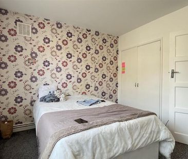 3 bedroom apartment to rent - Photo 5