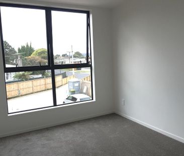 Papakura, 2 bedrooms - Photo 2