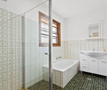 Extra large home + inground pool! - Photo 2