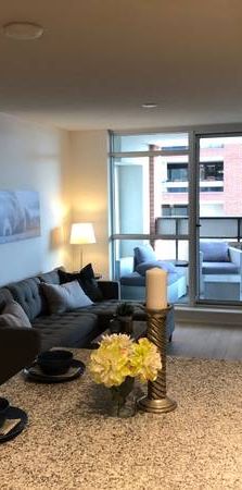 Treviso Bright 2 bed 2 full bath - Dufferin and Lawrence - City of Tor - Photo 1