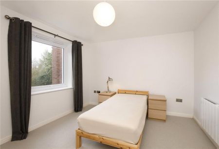 3 bedroom apartment to rent - Photo 4