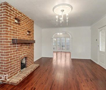 4 bedroom detached house to rent - Photo 3