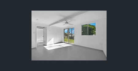 Spacious family home with expansive living space - Photo 5