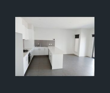 MODERN TWO BEDROOM UNIT IN GEELONG WEST - Photo 2