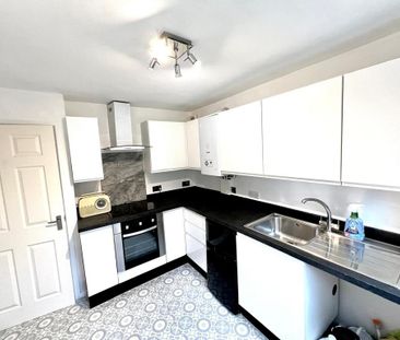 2 bedroom flat to rent - Photo 6