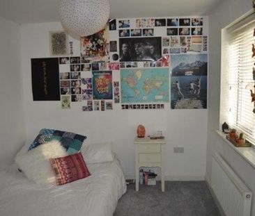 3 bedroom terraced house to rent - Photo 4