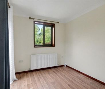 4 bedroom semi-detached house to rent - Photo 4