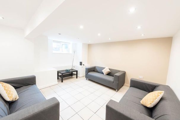 Richmond Mount, Hyde Park - Photo 1