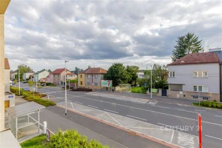 byt 2+kk, Jaroslava Kociána, Kladno-Kročehlavy - Fotografie 3