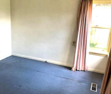 Great Family home ideal location - Photo 5