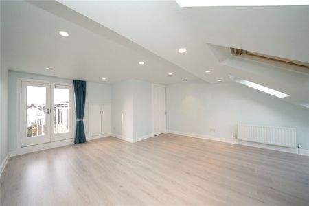Sedgeford Road, Shepherds Bush, W12 - Photo 2