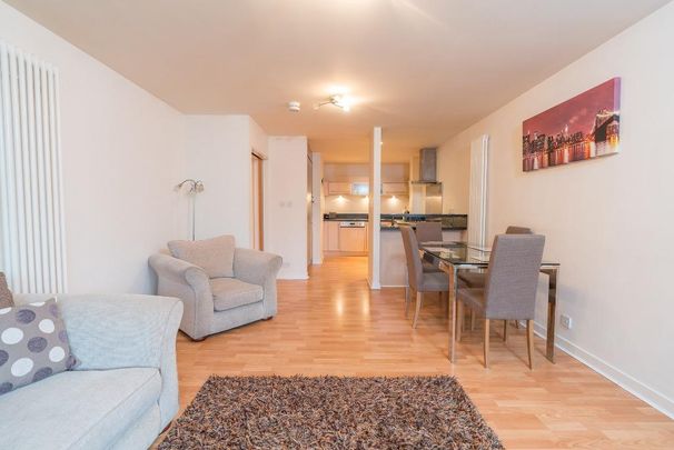 2 bedroom flat to rent - Photo 1