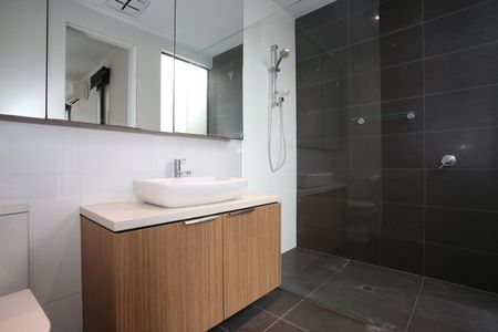 1/24 Hyslop Parade, Malvern East VIC 3145 - Photo 5