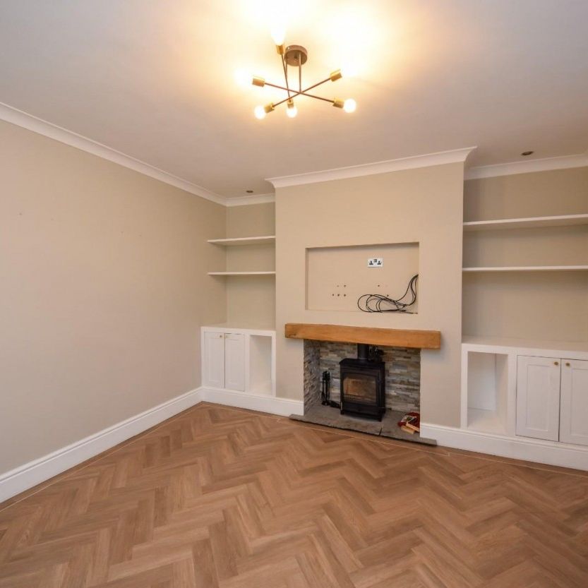 3 bed House - End Terrace for Rent - Photo 1