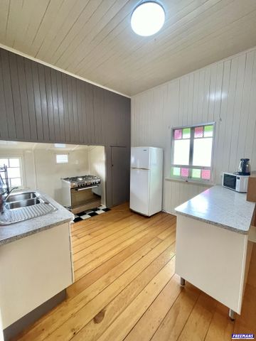 CHARACTER HOME SHORT WALK TO TOWN - Photo 4