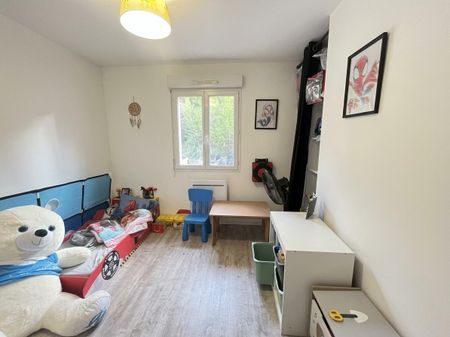 Location Appartement 3 pièces 53m² CAGNAC LES MINES 81130 - Photo 4