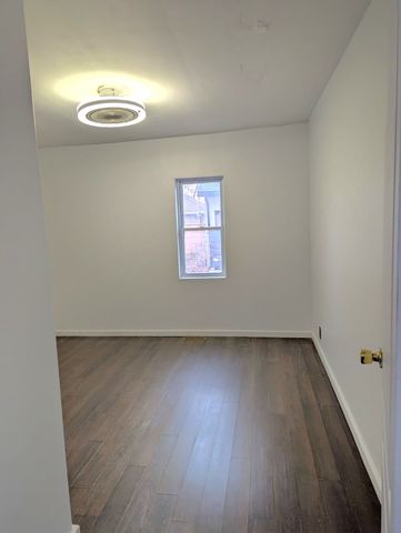 For Lease - 1046 Meredith Avenue, Mississauga, Ontario - Photo 3