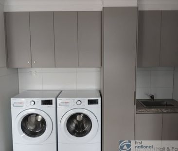 STUDIO/BEDSIT! - Photo 1