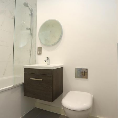 Oscar House, Chester Road, M15 - Photo 3