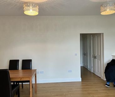 1 Bed Semi-Detached House, Parkgrove Street, EH4 - Photo 2