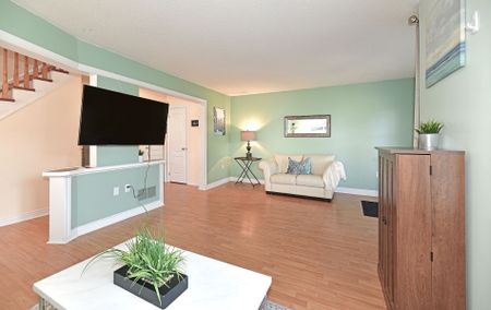 For Lease - 154 Pressed Brick Drive, Brampton, Ontario - Photo 3