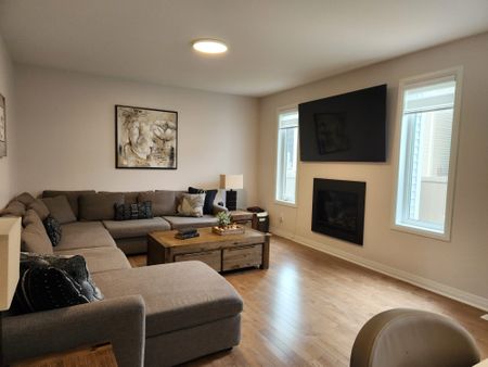 For Lease - 609 Sandillon Place, Orleans - Convent Glen and Area, Ontario - Photo 3