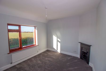 Completely Renovated 3 Bedroom House for Rent in Wickham St Paul - Photo 4