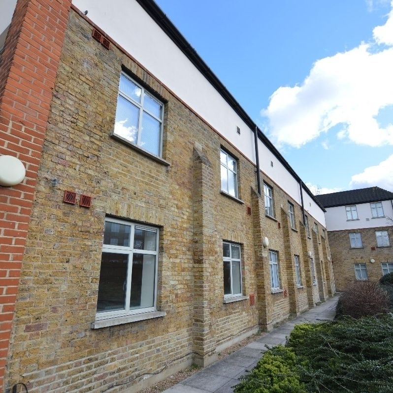 Flat to rent - Bell Green, London, SE26 - Photo 1