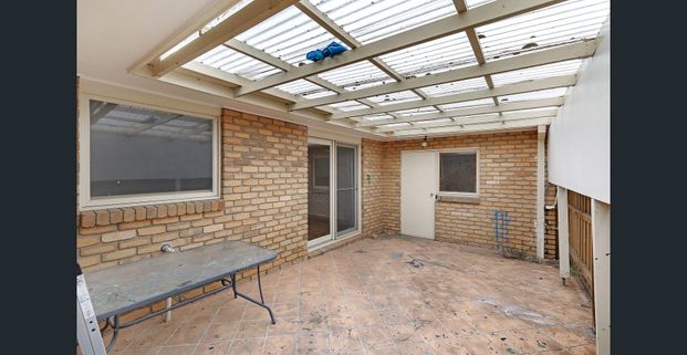 Spacious Family Home in a Convenient Location - Photo 1