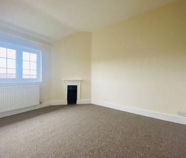 2 bedroom semi-detached house to rent - Photo 5