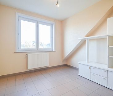 Goed onderhouden appartement met twee slaapkamers in centrum Izegem - Foto 6