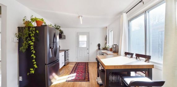 5½ lumineux rénové à Laval-des-Rapides – Disponible immédiatement. - Photo 2