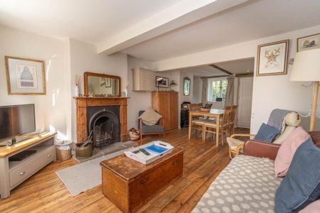 2 bedroom cottage to rent - Photo 2