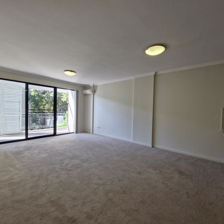 21/8-10, Howard Avenue, Northmead - Photo 4