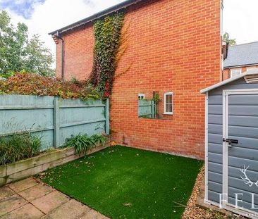 Saddlers Close, Fordingbridge, SP6 - Photo 4