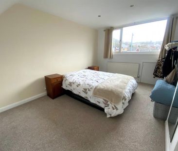 3 Bedroom Semi Detached To Let - Photo 3