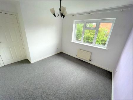 4 bedroom detached house to rent - Photo 4
