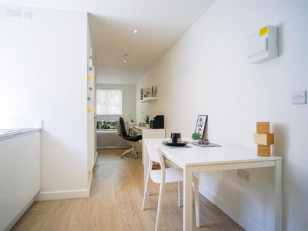 Studio to rent - Photo 2