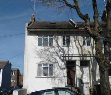 2 bedroom maisonette to rent - Photo 4